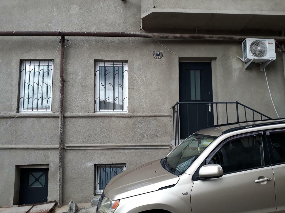 2 Bedroom Apartment In Chugureti Tbilisi Esterno foto
